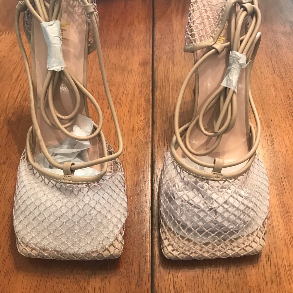 Duped / Faux / Inspired Bottega Veneta Stretch Sandal.
